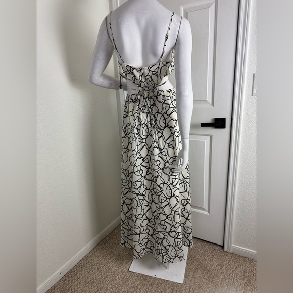 Astr Black and White Spaghetti Strap Maxi Sundress Size Small. A44 - Picture 12 of 17